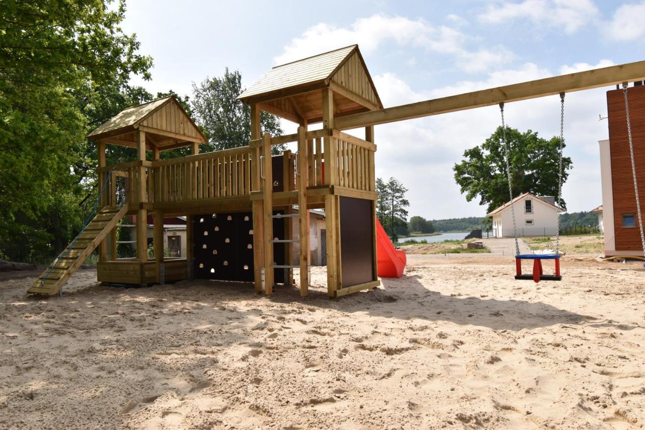 5 Sterne Ferienhaus Direkt Am See Mit Sauna-Kamin-Garten Krakow am See Exterior photo