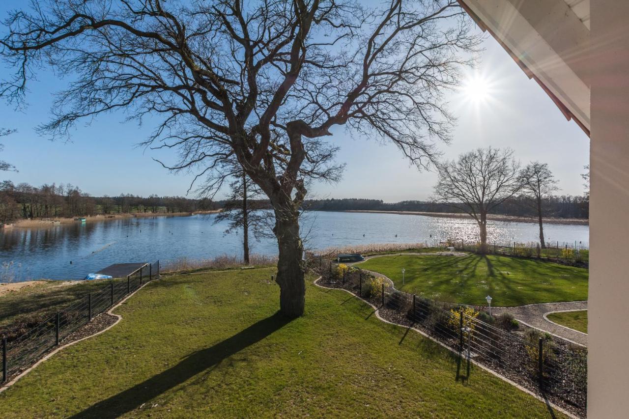 5 Sterne Ferienhaus Direkt Am See Mit Sauna-Kamin-Garten Krakow am See Exterior photo